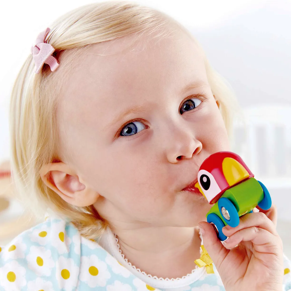 Каталка для малышей Hape "Свистящий попугайчик" 2