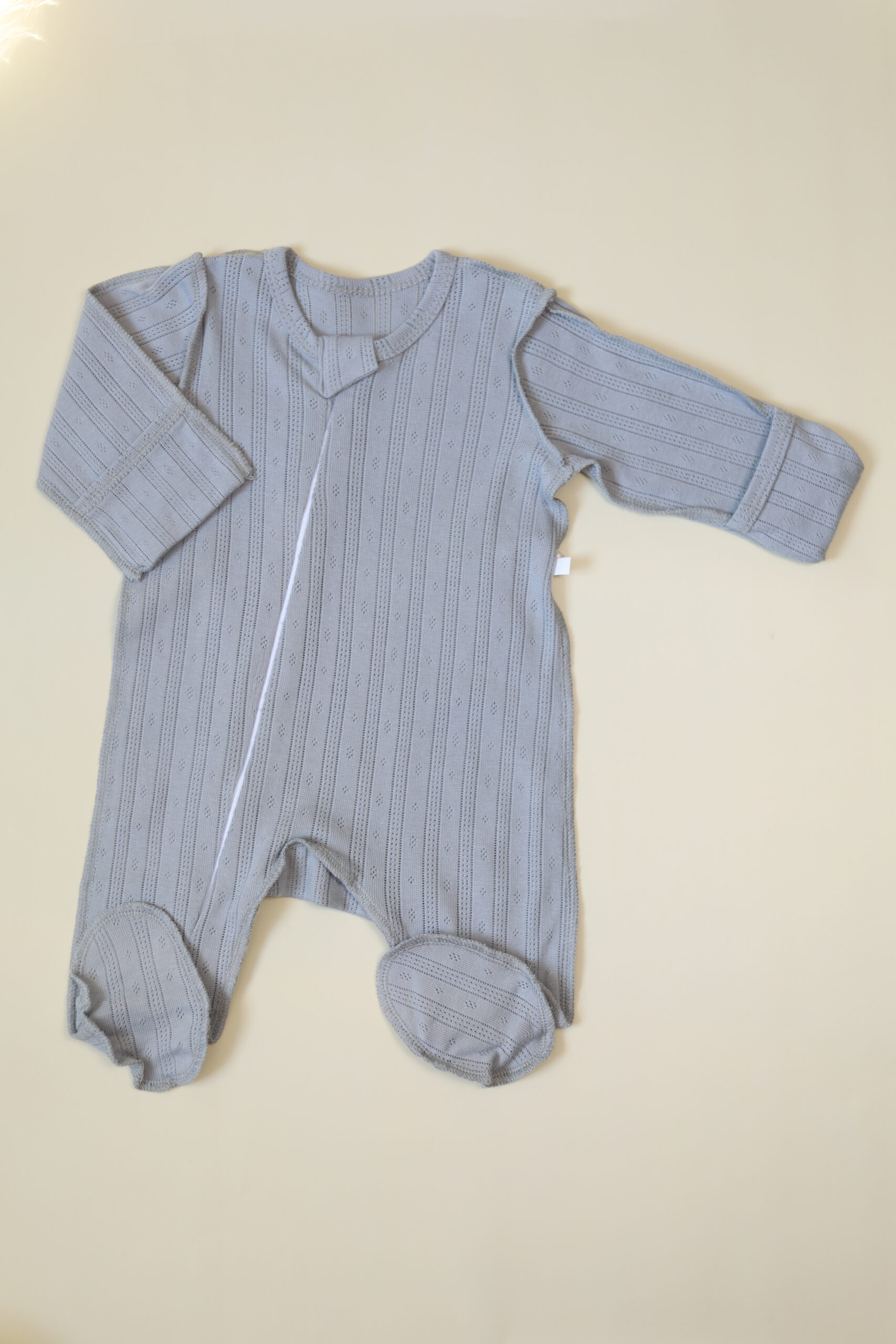 Комбинезон MATUSHKIN на молнии, рук. с отвор.,зак. ножки, швы наружу, трансферная рибана 6