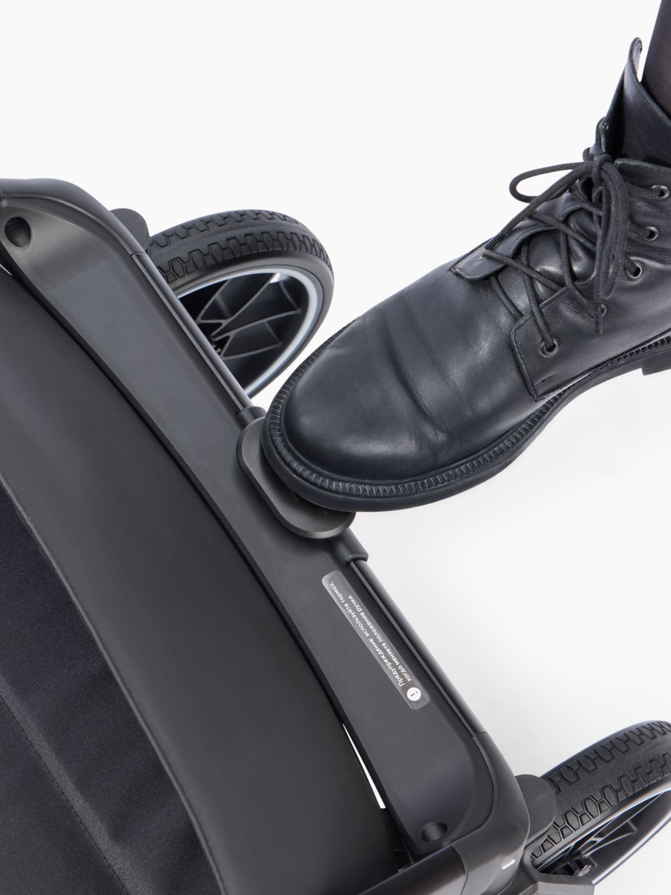 Коляска прогулочная Happy Baby CELINE 32