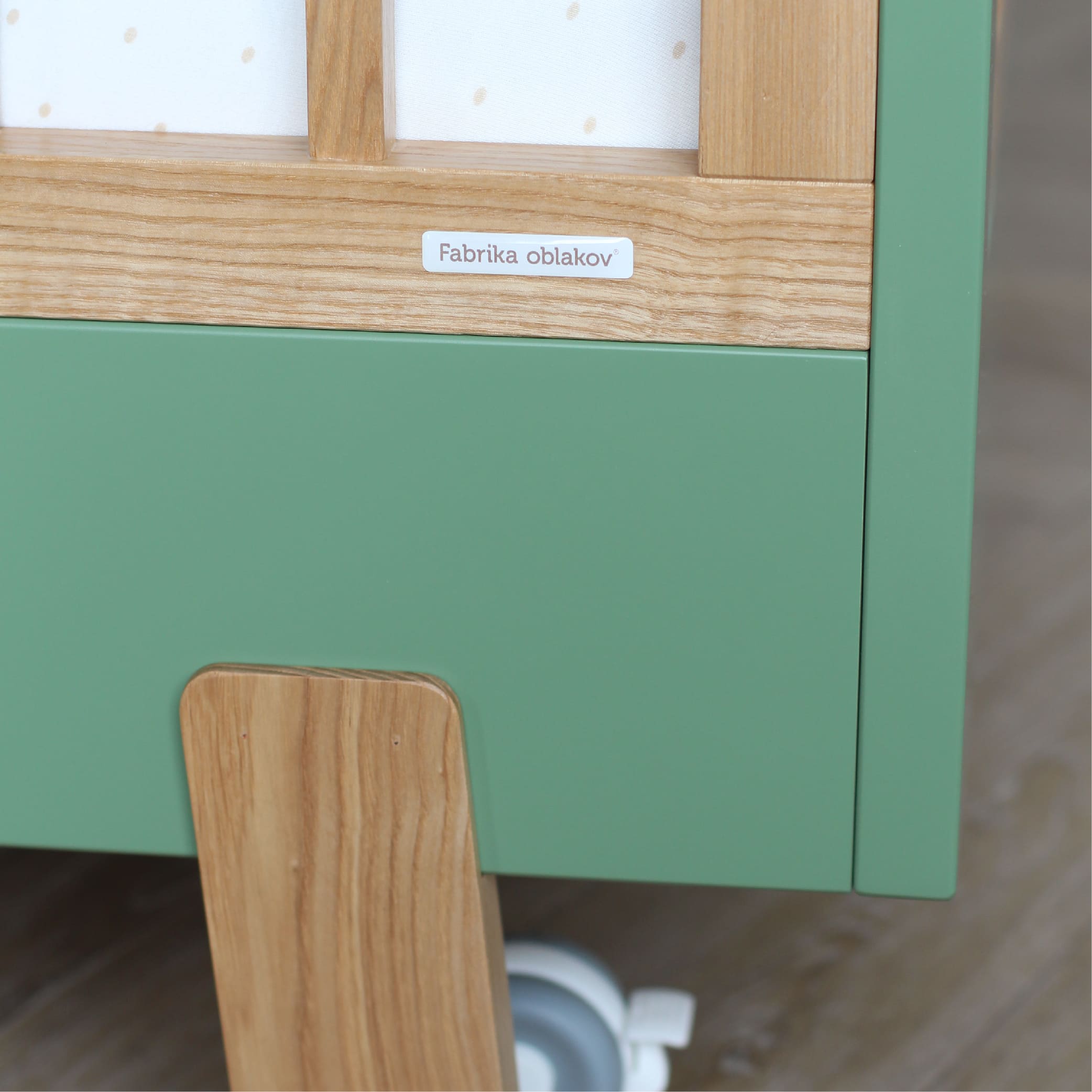 зеленая_кроватка