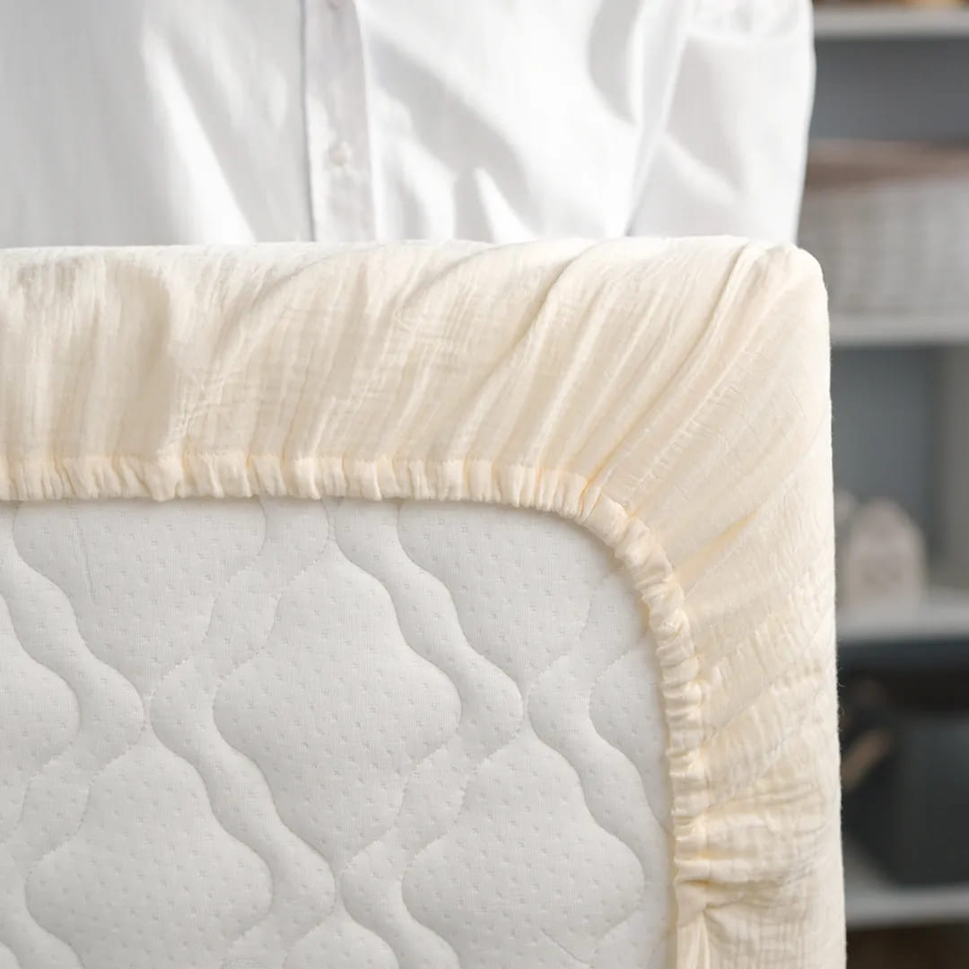 Простыня на резинке Perina "Muslin" 120х60 см 1 Простыня на резинке Perina “Muslin” 120х60 см